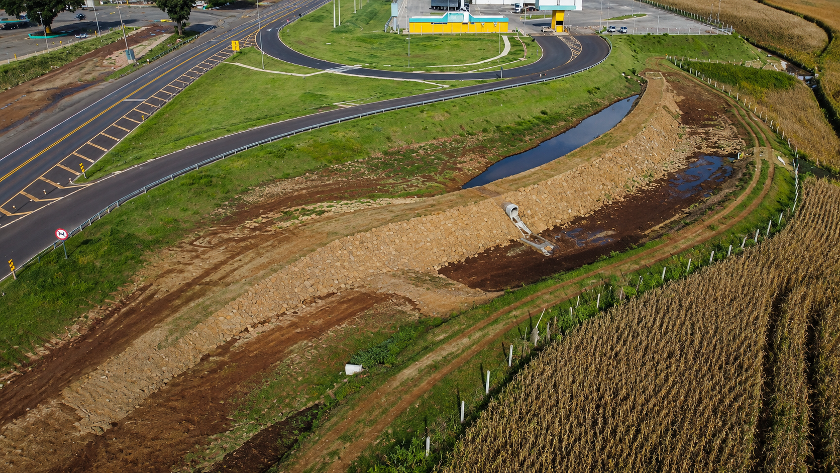 Terraplanagem – SP-255 – KM 311 — depois